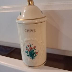 Vintage 1992 Lenox Spice Garden Fine Porcelain Spice Jar Lid CHIVE